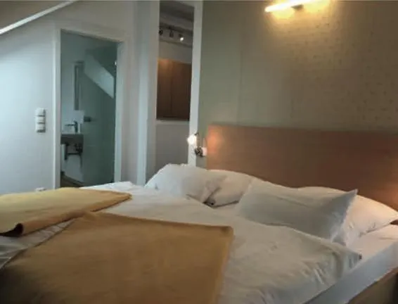 クルプファルツ ゲストハウス 3*