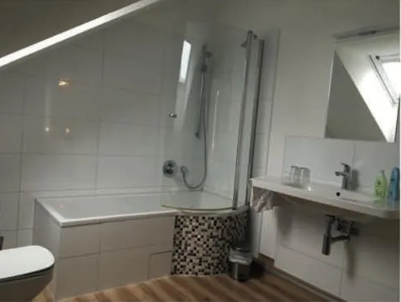 クルプファルツ ゲストハウス 3*